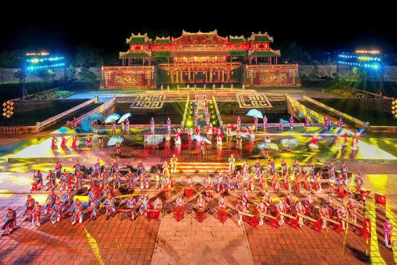 Phục dựng và tái hiện di sản văn hóa - lịch sử bằng mô hình sáng tạo hiện đại